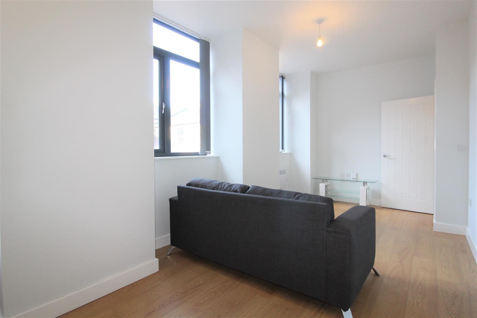 1 Bedroom Apartment To Rent image 3